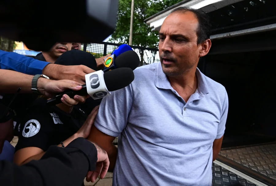 Caminhando contra o vento ou em direção a ele?